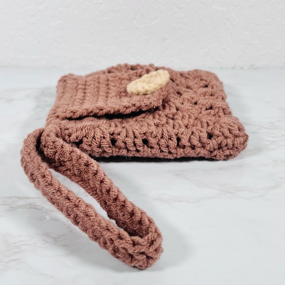 Brown Crochet Wristlet - Picture 5 of 11